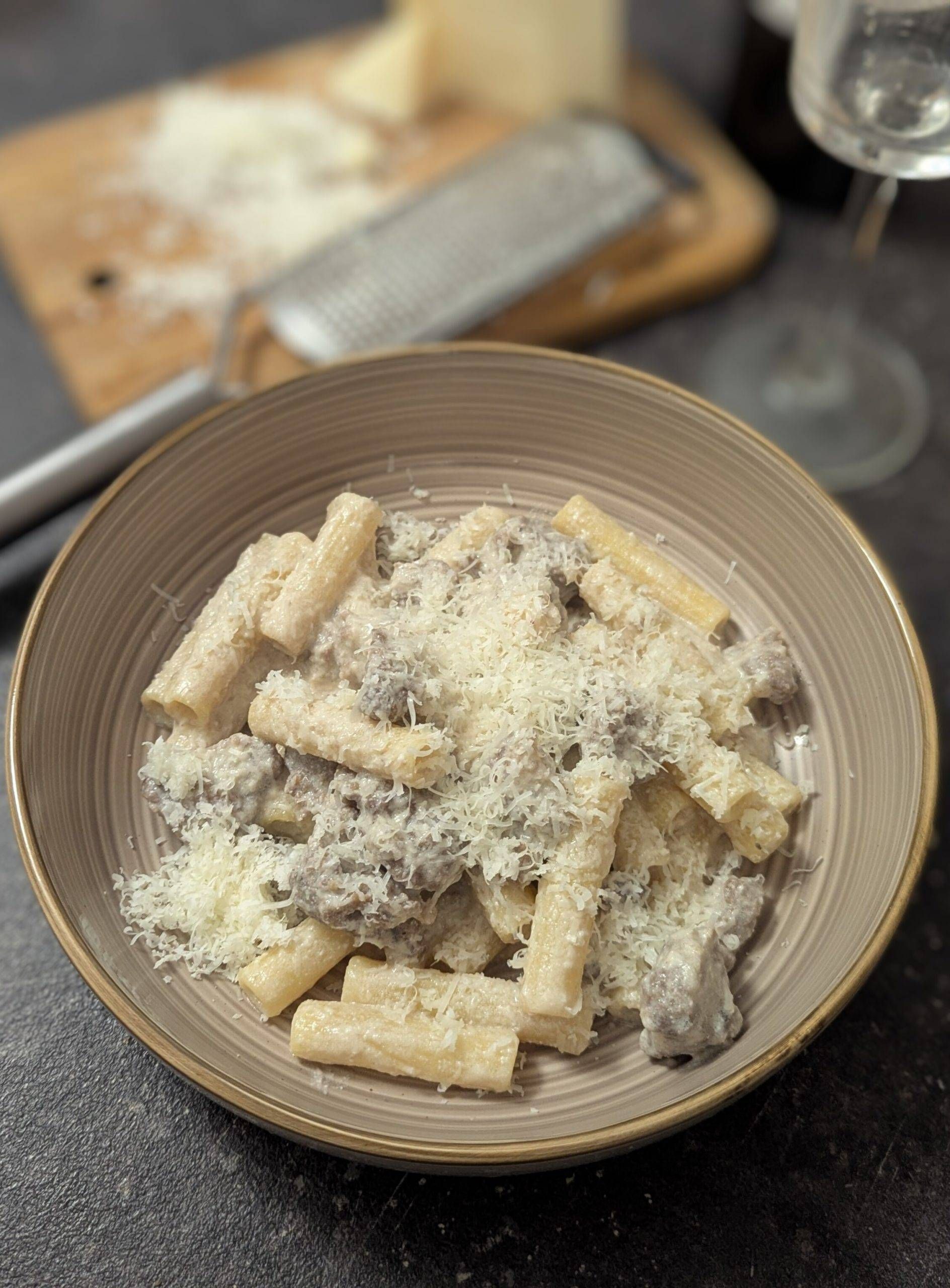 Pâtes à la saucisse et ricotta ou brousse