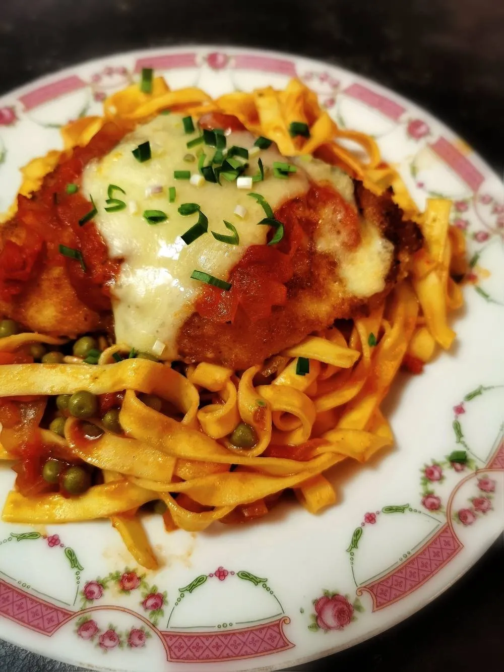 Chicken parmigiana, poulet pané australien